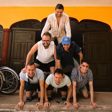Hostal Las Cruces Valladolid  Eksteriør bilde