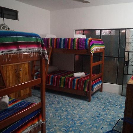 Hostal Las Cruces Valladolid  Eksteriør bilde