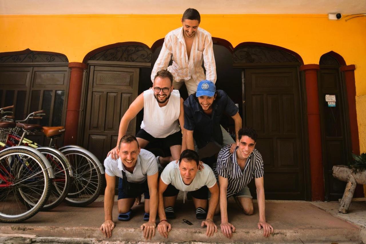 Hostal Las Cruces Valladolid  Eksteriør bilde